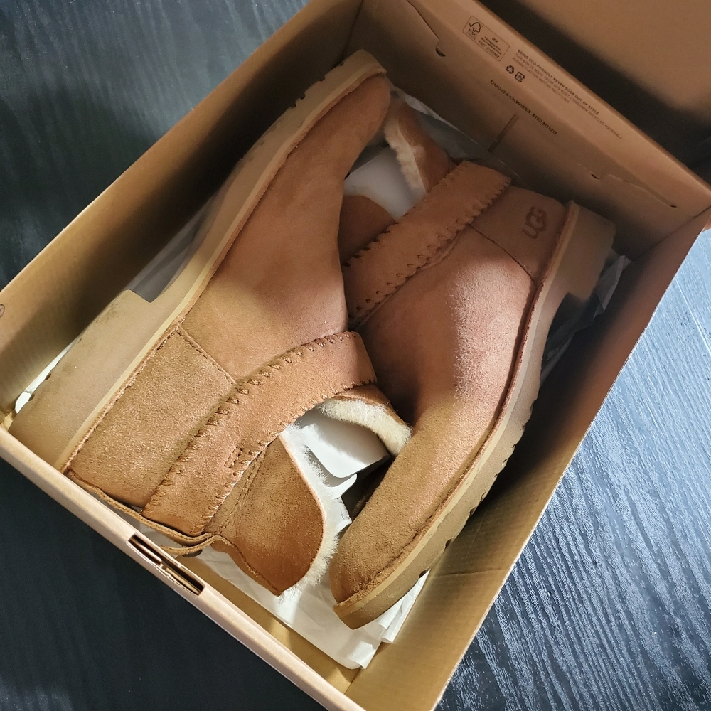UGG Mckay boot